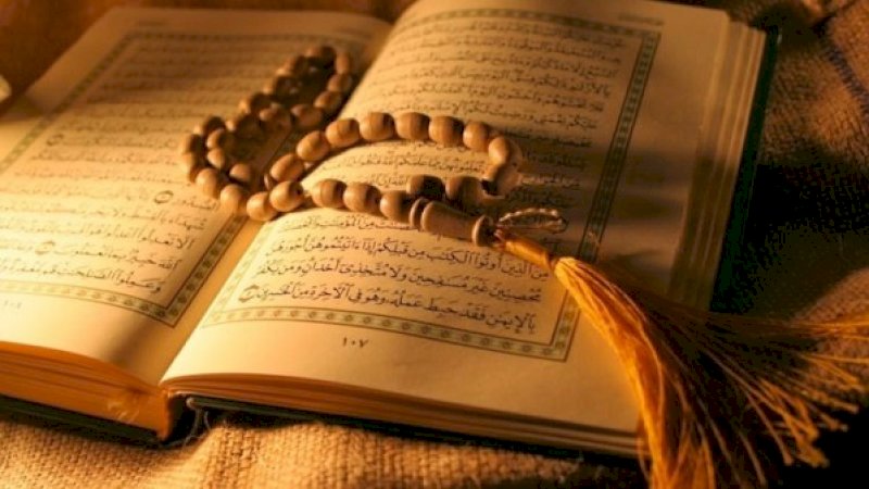 Menyimpan Al-Qur'an di Dalam Mobil, Bagaimana Hukumnya?