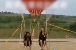 Meledak di Ketinggian 10.000 Kaki, Ibu dan Anak Tewas saat Naik Wahana Balon Udara