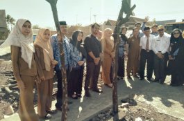 Kepala BKPSDM Jeneponto Bantu Korban Kebakaran di Toberaka