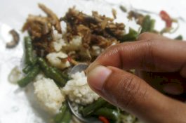 Temukan Sehelai Rambut dalam Makanan, Pria Ini Gunduli Istrinya dengan Kejam