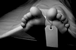 2 Anak Ini Biarkan Ibunya Tewas di Ranjang Penuh Urin