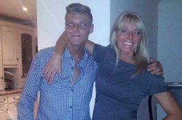 Pemuda ini Hantam Kepala Ayahnya Dengan Palu Demi Selamatkan Ibunya