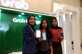 GrabCar Shelter Hadir Eksklusif di Mal Panakkukang