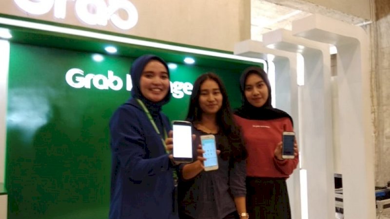 Grab meresmikan kerja sama dengan Mal Panakukang untuk  menghadirkan GrabCar Shelter, Kamis (10/10/2019).