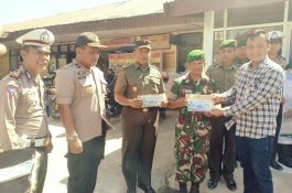 Kado Ultah, Polres dan BRI Jeneponto Serahkan SIM Gratis kepada 45 Anggota Kodim