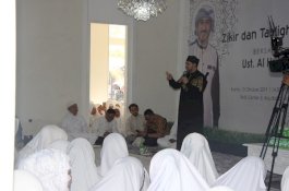 Undang Ahmad Al Habsyi, Ribuan Warga Hadiri Tablig Akbar di Kediaman RMS