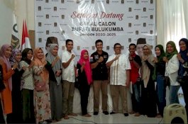 Diantar Kaum Milenial, Kak Syam Paparkan Konsep Bangun Bulukumba di Kantor PKS