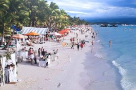 Pakai Bikini 'Tali', Wanita Kena Denda Usai Viral di Filipina