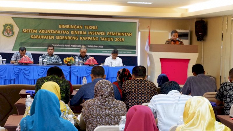 Buka Bimtek Penyusunan LKj-IP, Sekda Sidrap: Butuh Komitmen Kepala SKPD