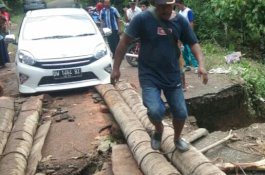 Cuma Janji, Jembatan Ambruk di Wajo Tak Kunjung Diperbaiki