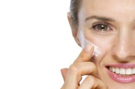 Manfaat Menggunakan Primer Sebelum Mulai Merias Wajah