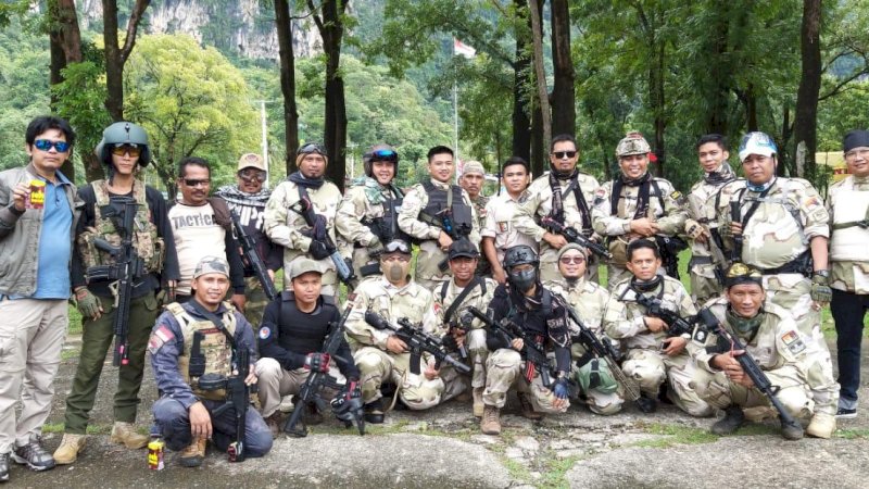 Jalin silaturahmi antar sesama komunitas softgun, Lantamal Sulbar menggelar Join Operation Sandeq 1 di Mako Lantamal Sulawesi Barat (Sulbar) selama dua hari, 12-13 Oktober 2019.