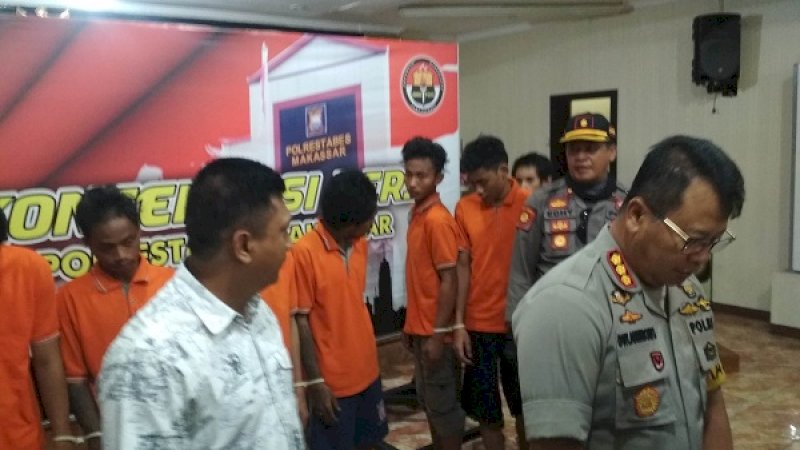 Polrestabes Makassar saat konferensi pers, Senin (14/10/2019).