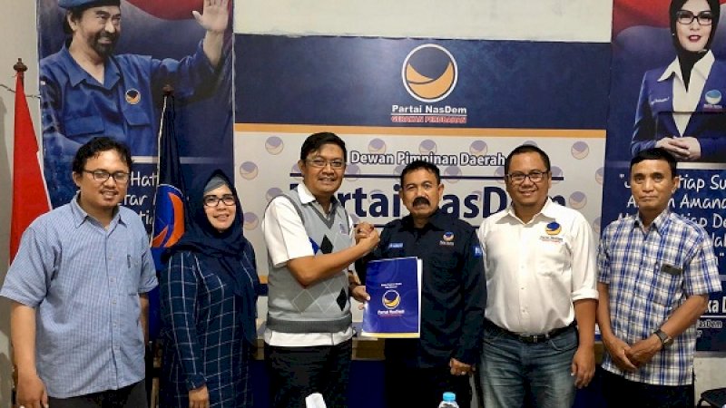 Bakal calon wali kota Makassar, Abdul Rachmat Noer (ARN), kembali mendatangi kantor Partai Nasdem Makassar (NasDem), Senin (14/10/2019).