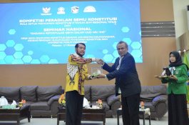 Ketua MK Buka Kompetisi Peradilan Semu Regional Timur di UMI Makassar