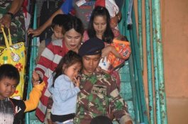 Seratusan Warga NTT dari Wamena Masih Bertahan di Makassar