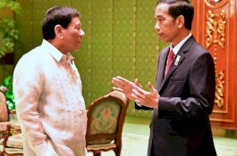 Ada Dua Versi Cerita Jatuhnya Duterte dari Motor di Istana, Kekasih Bilang Begini