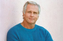 Istri Tarzan Ditemukan Tewas dengan Luka Tusuk, Putranya Ditembak Mati Empat Polisi