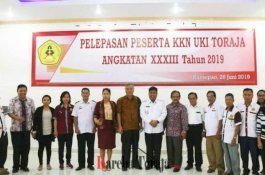 Lepas Mahasiswa KKN UKI Toraja, Ini Pesan Yosia Rinto