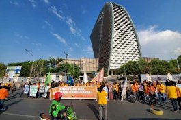 Demo Tuntut Perppu KPK, Mahasiswa UNM Minta Pelantikan Presiden Ditunda