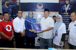 Daftar di NasDem, Cicu Doakan Onasis Jadi Wali Kota Makassar