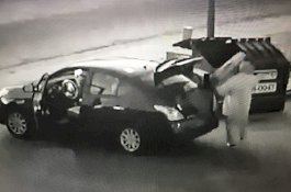 Video Detik-detik Pria Lempar Mayat Wanita Bertato Badut ke Tempat Sampah