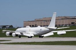 Burung Tersedot Mesin Pesawat Canggih: Burung Cedera Ringan, tetapi Bikin Rugi Rp28 Miliar