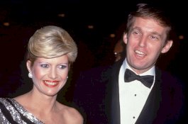 Trump Telah Direkam Melakukan 'Threesome' Dengan Remaja dan Bintang Porno