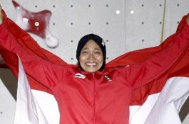 Video saat Aries 'Spiderwoman' Susanti Pecahkan Rekor Dunia Panjat Tebing