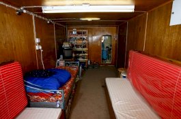 Takut Kena Serangan Rudal, Pria ini Bangun Bunker Nuklir di Bawah Dapurnya