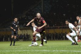 Skor Imbang Tanpa Gol Warnai Babak Pertama PSM vs Persija