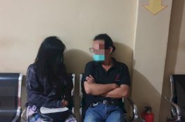 Sepasang Kekasih Kepergok Mesum di Toilet Masjid Usai Lempar Kondom ke Luar