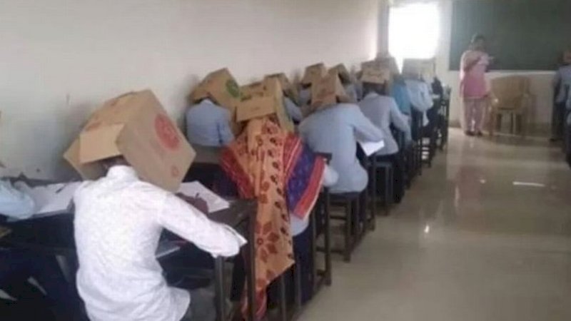 Sekolah Ini Dituduh Wajibkan Siswanya Pakai Kardus di Kepala Agar Tak Menyontek