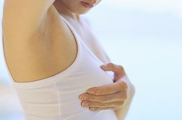 Penjelasan Mengapa Payudara Wanita Bisa Tidak Sama Besar