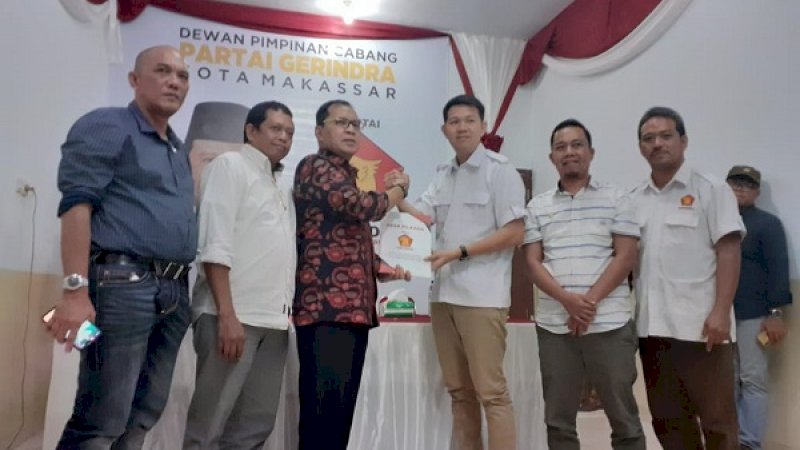 Bakal calon wali kota Makassar, Mohammad Ramdhan Pomanto, secara resmi mendaftarkan diri di kantor Dewan Pimpinan Cabang (DPC) Partai Gerindra Kota Makassar, Jalan Nuri, Kota Makassar, Senin (21/10/2019). 