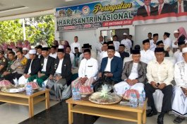 Meriah, Ratusan Santri di Wajo Gelar Pawai Taaruf Peringati Hari Santri Nasional 2019