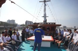 Berlayar dengan Pinisi, YKL Indonesia dan PPI Bekali Pelajar Edukasi Maritim