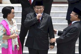 Serah Terima Jabatan Menhan, Prabowo Ganti Pasangan Pendamping