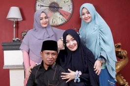 Lora Fadil Blak-blakan Soal Kehidupan Ranjang Bersama 3 Istri