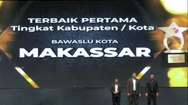 Bawaslu Kota Makassar meraih predikat Terbaik Pertama se-Indonesia.