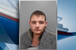 Setelah Tabrak Mantan, Pria Ini dengan Kejam Menikamnya Berulang-ulang