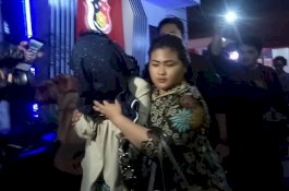 Bongkar Prostitusi Online, Polisi Temukan Gadis Cantik Lagi Berhubungan Badan