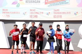 Iqbal Suhaeb Ramaikan Three Fun OJK di Losari, Satpam Raih Hadiah Rumah