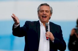 Profesor Hukum Berusia 60 Tahun Memenangkan Pemilihan Presiden Argentina