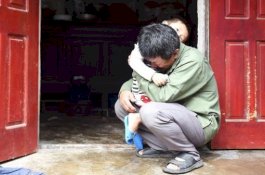 Keluarga '39 Mayat dalam Kontainer': Dia Tinggalkan Kami dengan Utang Besar