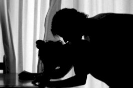 4 Posisi Bercinta Unik Tanpa Lepas Pakaian