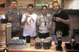 Inspirasi dari Bandung, Tokoh Hingga Artis Kunjungi Haloman Coffee