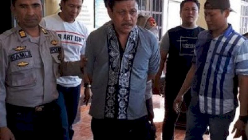 Pelaku penganiayaan yang menyebabkan tewasnya Abdul Rasyid Kadir saat ditangkap.