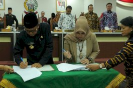 DPRD dan Gubernur Sulsel Setujui 2 Ranperda, Salah Satunya Soal Pelabuhan