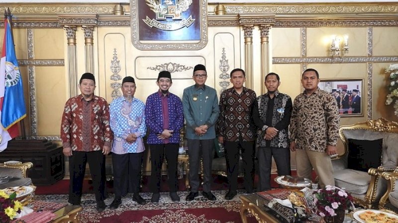 Gubernur Sulsel, Prof Nurdin Abdullah menerima pengurus DPP Wahdah Islamiyah dan panitia Ummat Fest 2019, Jumat (1/11/2019).